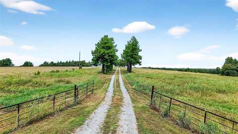 1200 County Road 1215, Savoy, TX 75479