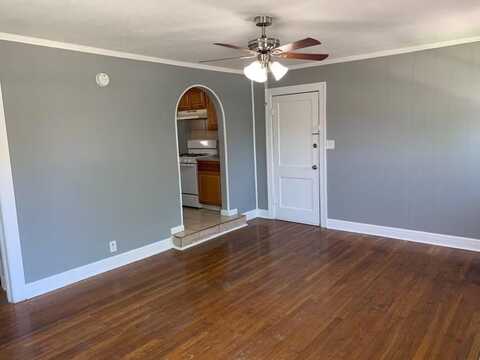 2815 Primrose Avenue, Fort Worth, TX 76111