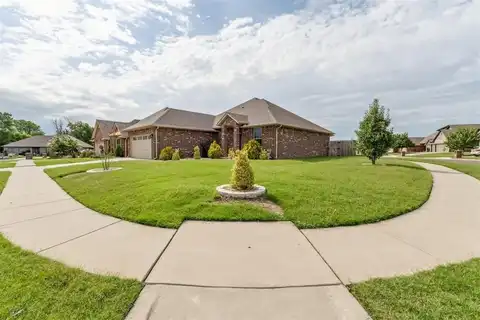 10816 NW 118th Place, Yukon, OK 73099