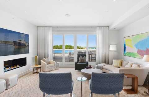 21 West Water Street, Sag Harbor, NY 11963
