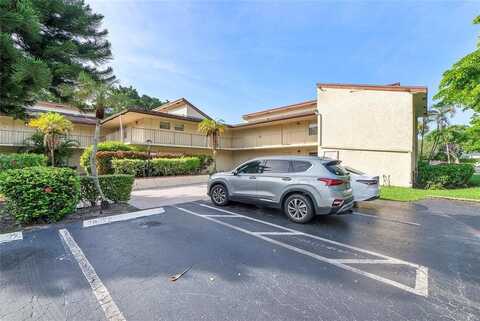 8780 Holly Ct, Tamarac, FL 33321