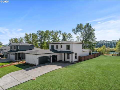 2040 S River RD, Kelso, WA 98626