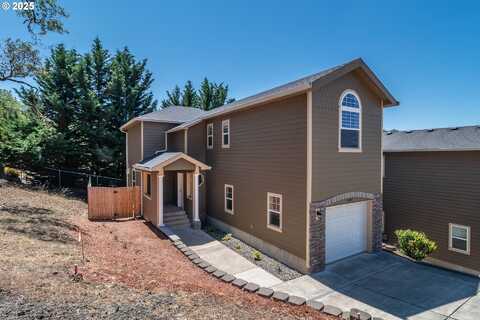 1497 NE ROCKY RIDGE DR, Roseburg, OR 97470