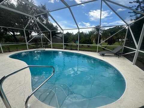 1366 SE Concha Street, Port Saint Lucie, FL 34983