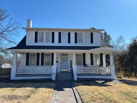 401 BRUNSWICK AVE, Blackstone, VA 23824