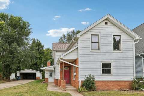 321 W Marion Street, Portage, WI 53901