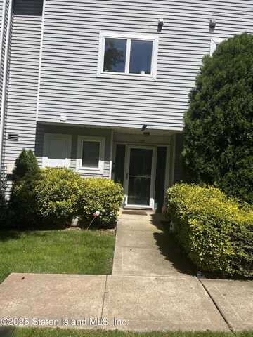 139 Commodore Drive, Staten Island, NY 10309