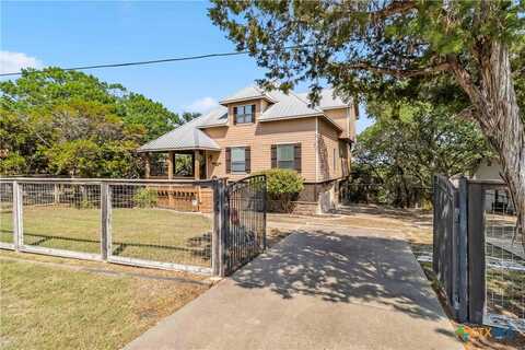 2832 Woodcrest Drive, Canyon Lake, TX 78133