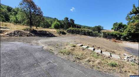 972 Arburnia Street, Myrtle Creek, OR 97457
