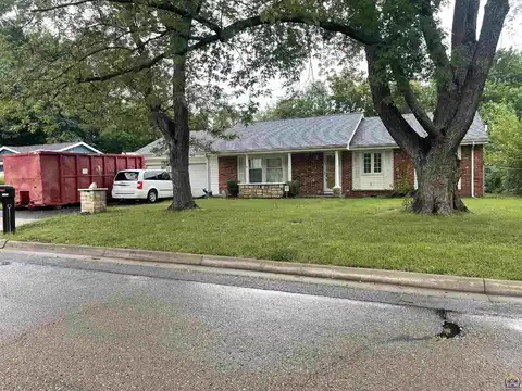 3405 SE Shorewood DR, Topeka, KS 66605