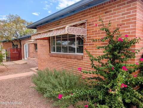 2260 N Chrysler Drive, Tucson, AZ 85716