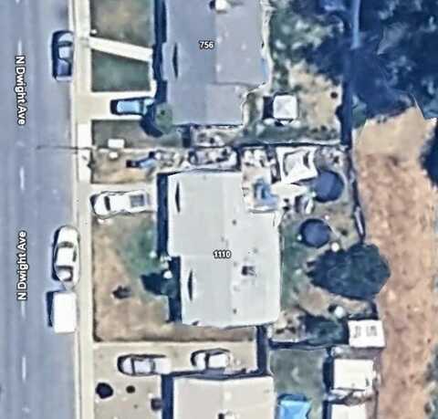 732 N Dwight Avenue, Farmersville, CA 93223