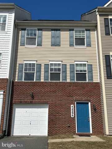 42296 SHOOVER SQUARE, CHANTILLY, VA 20152