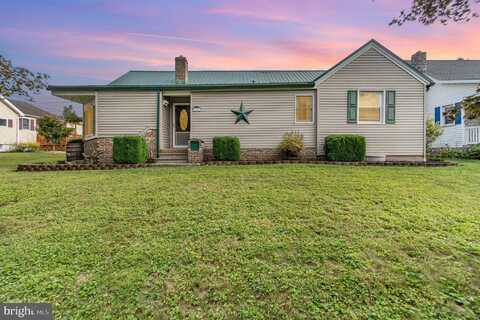590 LEBO STREET, MILLERSBURG, PA 17061