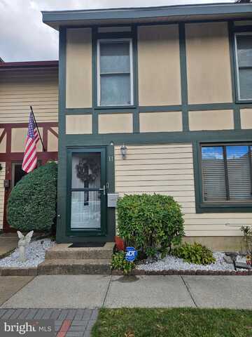11 DOVER COURT, CLEMENTON, NJ 08021