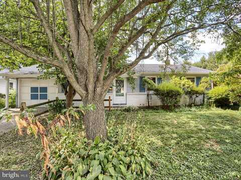 116 CONODOGUINET AVENUE, CAMP HILL, PA 17011