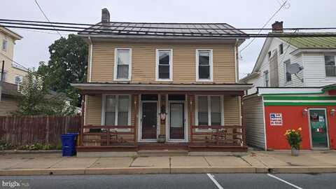19 E MAIN STREET, RICHLAND, PA 17087