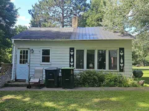 640 Hunter Rd., Iron River, MI 49935