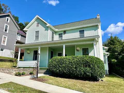 25 W 2nd Street, Everett, PA 15537