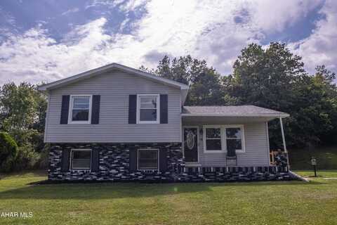 129 Feathers Ct Road, Claysburg, PA 16625