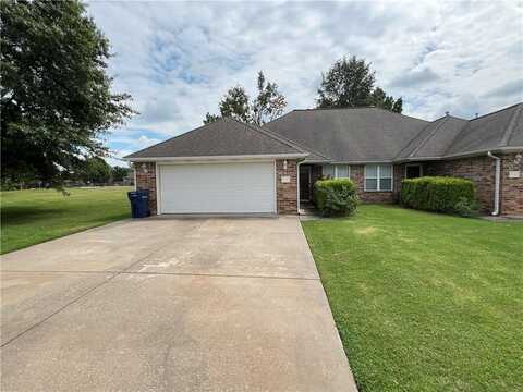 211 Ravenwood BLVD, Siloam Springs, AR 72761