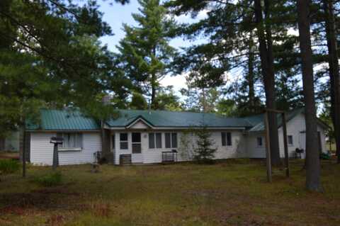 215 Curry Drive, Mio, MI 48647