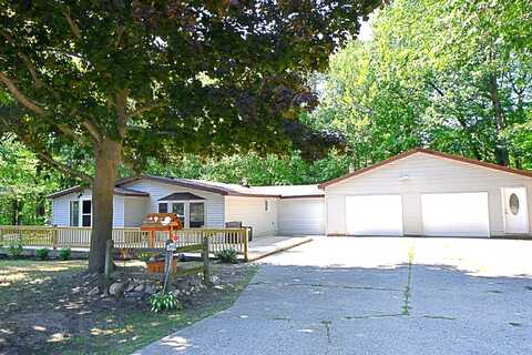 308 Champlain Avenue, Houghton Lake, MI 48629