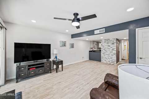 985 N GRANITE REEF Road, Scottsdale, AZ 85257