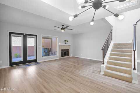 815 E GROVERS Avenue, Phoenix, AZ 85022