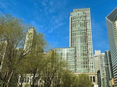 130 N. Garland Court, Chicago, IL 60602