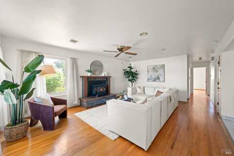159 Dodge Court, Napa, CA 94558