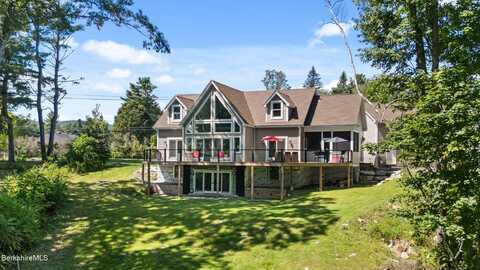 171 Bull Hill Rd, Lanesborough, MA 01237