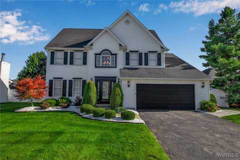 25 Windsor Ridge Drive, Lancaster, NY 14086