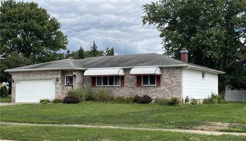 15 Creekview Drive, West Seneca, NY 14224