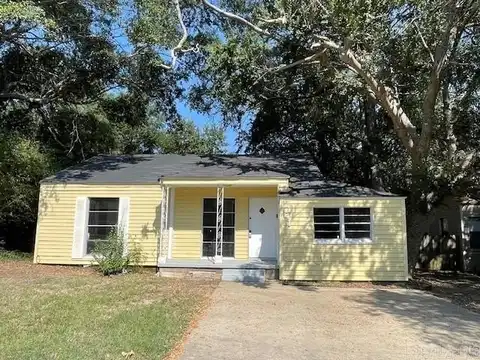 741 Macarthur Avenue, Wake Village, TX 75501