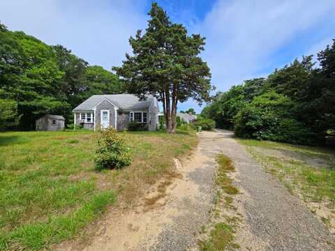 18 Cole Place, Orleans, MA 02653