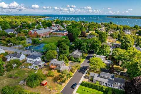 13 Hammond Street, Mattapoisett, MA 02739