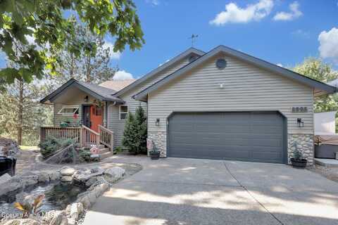 8995 N CLARKVIEW PL, Hayden, ID 83835