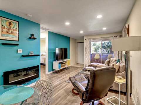 470 N Villa Court, Palm Springs, CA 92262