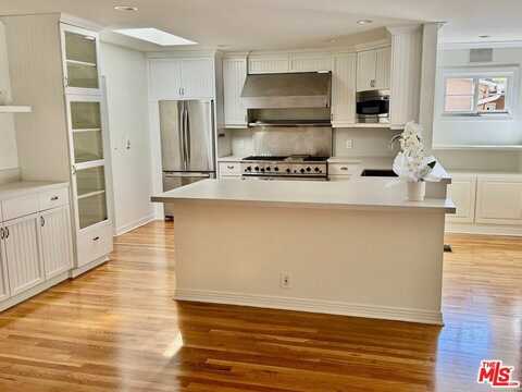 3123 Barry Ave, Los Angeles, CA 90066