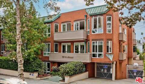 121 N Almont Dr, Beverly Hills, CA 90211