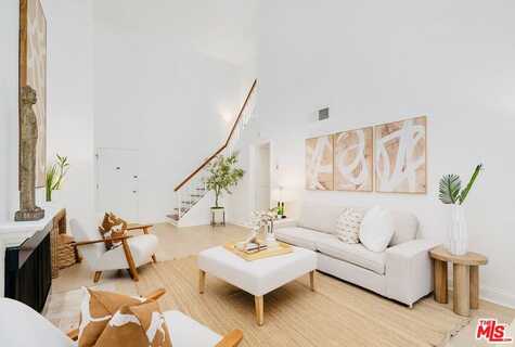 9314 Summertime Ln, Culver City, CA 90230