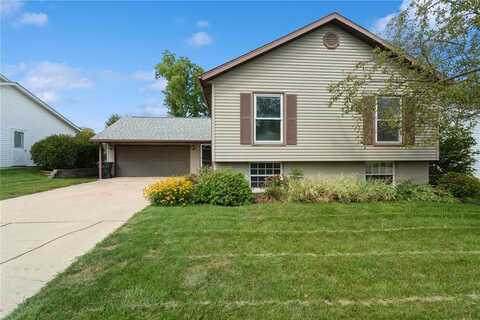 342 Cambridge Drive NE, Cedar Rapids, IA 52402