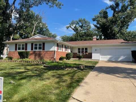 4610 Marsue Circle NE, Cedar Rapids, IA 52402