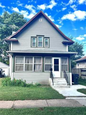 137 Rhey Street, Waterloo, IA 50703