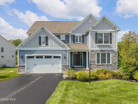 4 Stuart Drive, Halfmoon, NY 12188