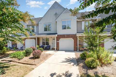 345 Pineville Forest Drive, Pineville, NC 28134