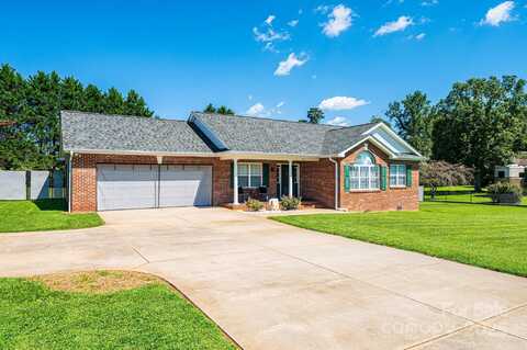 95 Chesterfield Drive, Taylorsville, NC 28681