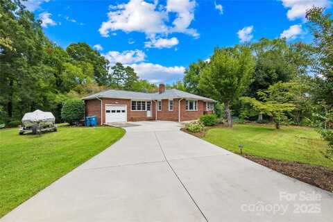 207 2nd Avenue NE, Catawba, NC 28609