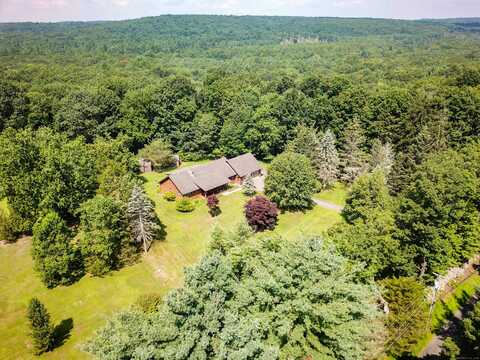 283 East Plymouth Road, Plymouth, CT 06786